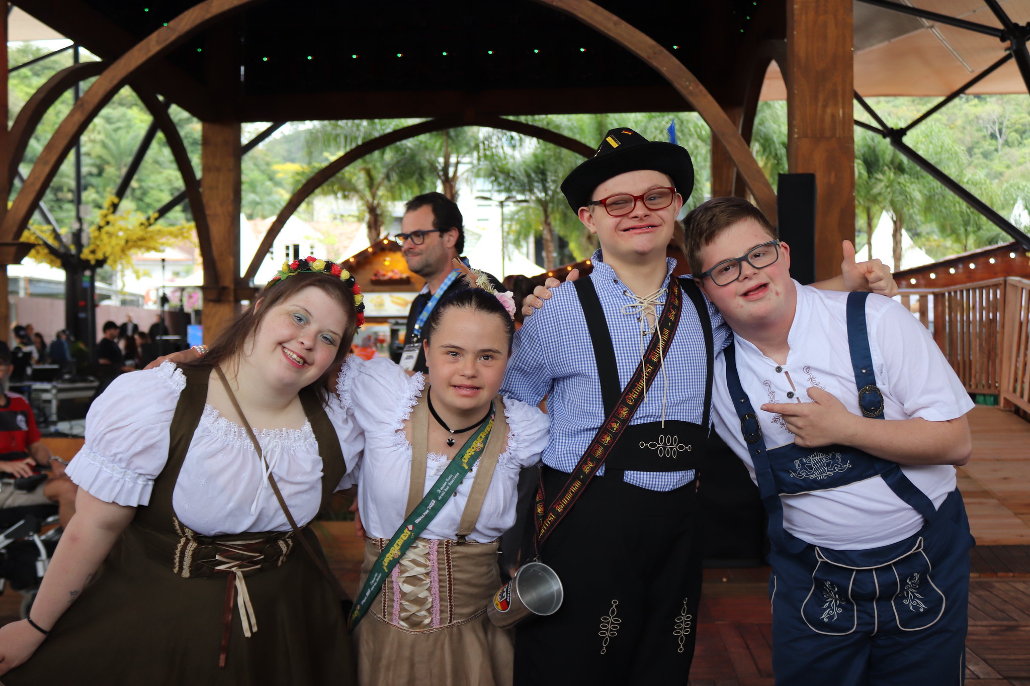 ParaOktober reúne atletas do paradesporto e famílias na Oktoberfest Blumenau