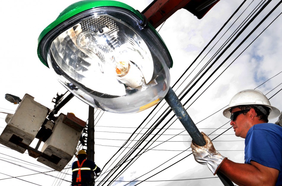 Mais de 100 ruas têm o sistema de iluminação modernizado em 2017