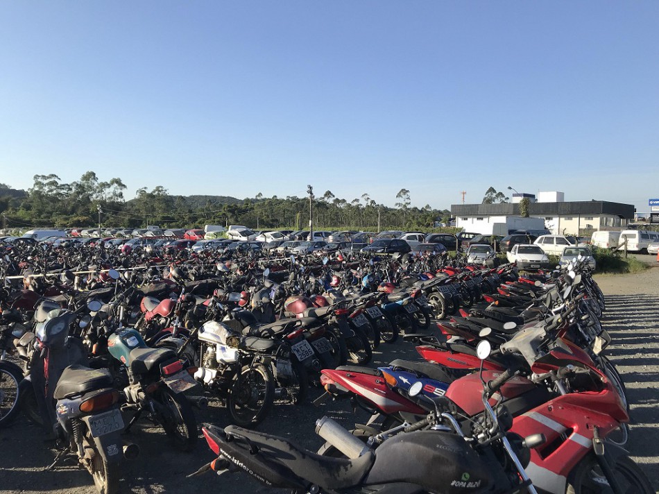 Visitação de veículos que vão a leilão ocorre nesta quinta e sexta-feira